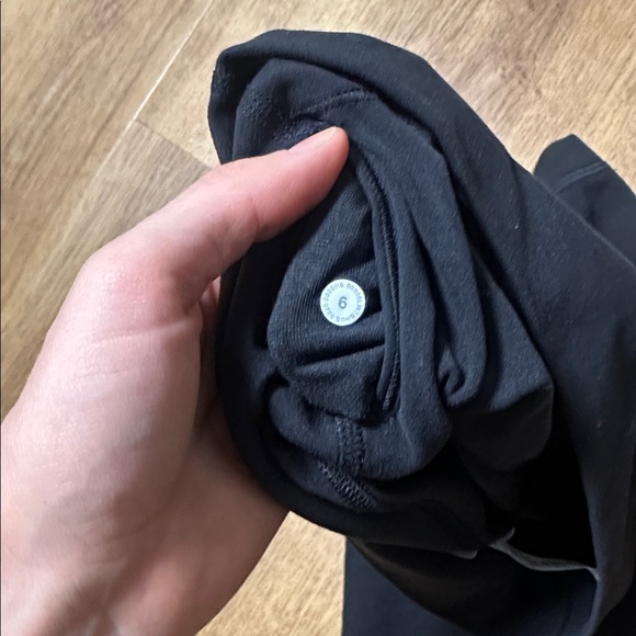 Lululemon Black Align High Rise Shorts 10” Inseam - Picture 4 of 6